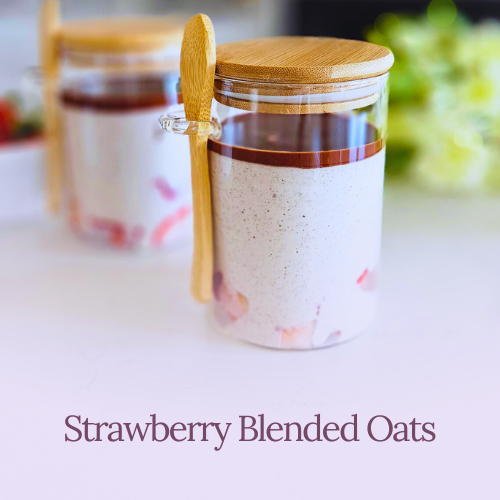 Blended Strawberry Overnight Oats Recipe | Containers Jars with Bamboo Lids and Spoons